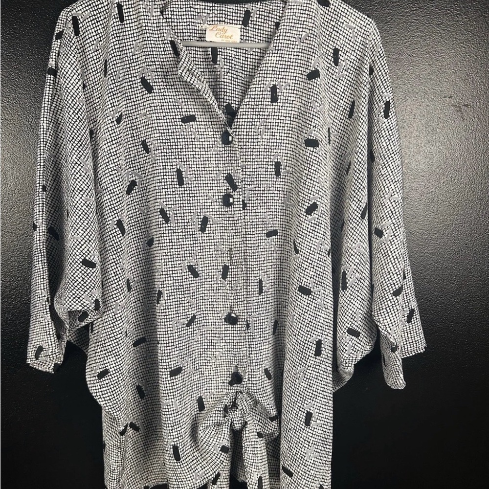 Chic Black and White Patterned Button Down Shirt